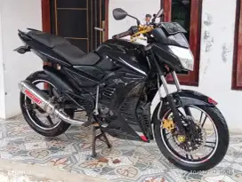 Pulsar 135 LS MT