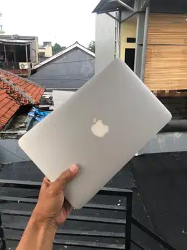 Macbook Air 11 inch 2012