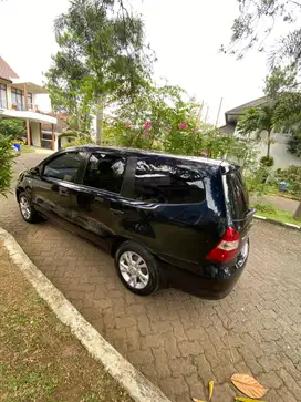 Nissan Livina 2011 Bensin