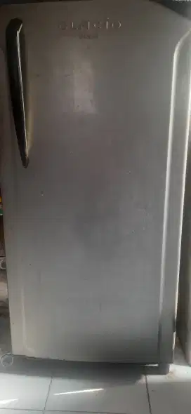 Dijual Murah Kulkas Rumah Tangga Toshiba Glacio