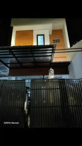 Rumah 2 Lantai minimalis