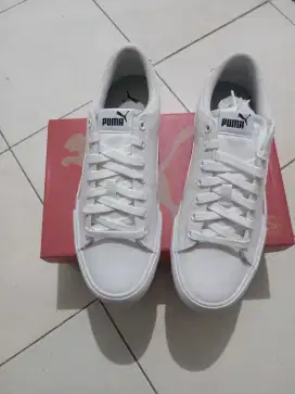 Dijual sepatu sneaker puma original white