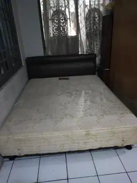 Tempat tidur | ranjang | kasur