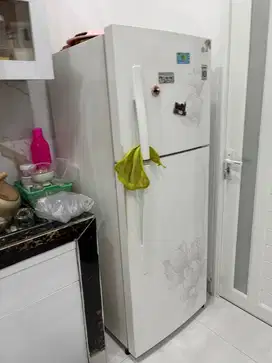 Kulkas LG 2 pintu