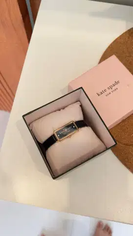 Jam tangan wanita