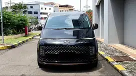 [ LOW KM ] Hyundai Staria 2.2L 2WD Signature 7 Seater Diesel 2021/2022