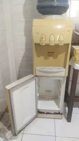 Dispenser Sanken +Chiller