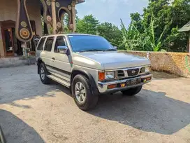 1998 Nissan Terrano 2.4 granroad plat S h is mobil bekas sekoto kediri