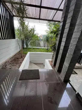 Disewakan Rumah 2 Lantai di Setraduta Residence Bandung