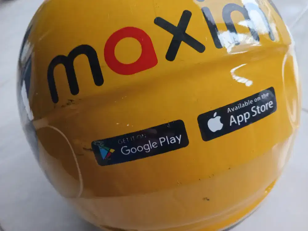 helm tas maximojol masih bagus dan berguna untuk driver