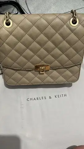 Tas charles & keith ( CK ) ori likenew mulus lengkap