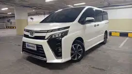 Pajak Panjang TDP 14JT Toyota Voxy 2.0 Bensin-AT 2018 Putih
