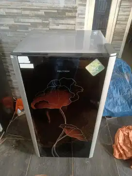 Kulkas Polytron