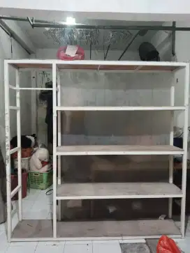 Dijual Rak Loundry kondisi like new..