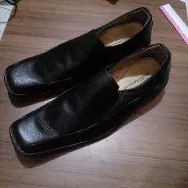 Sepatu kulit yongky komaladi no 43