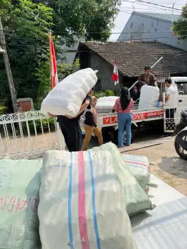 Dibutuhkan laki laki untuk packing