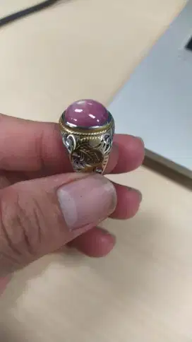 Batu ruby daging