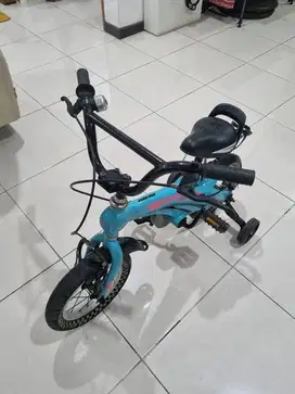 Sepeda anak roda 4