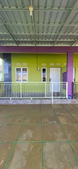 RUMAH KONTRAKAN DERET