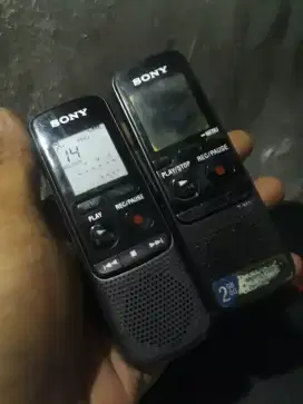 Jual voice recorder Sony satu hidup normal satu lagi mati.