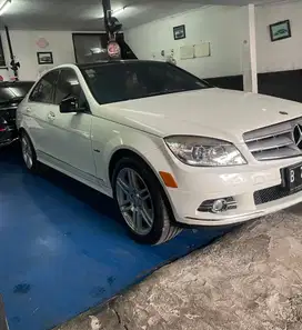 Mercedes-Benz C200 2010 Bensin
