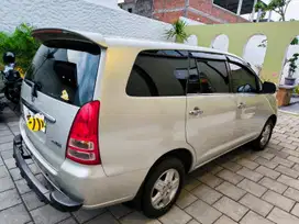 Toyota Kijang Innova 2005 Bensin