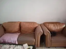 Sofa lengkap kulit