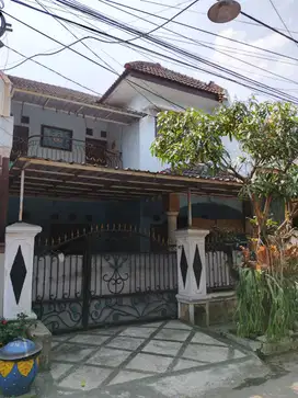 DIJUAL RUMAH SAWOJAJAR