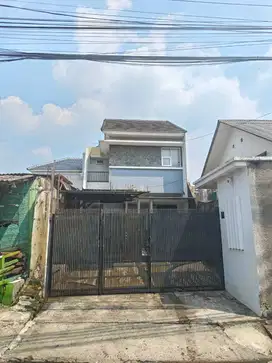 Rumah Minimalis 2 Lantai Strategis Di Jl Attahiriyah Pejaten Barat Jak