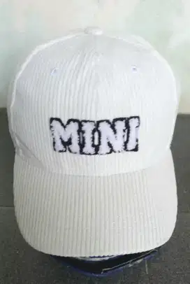 Topi Mini Hurufnya bahan Towel Second Korduroy Warna Putih Tulang