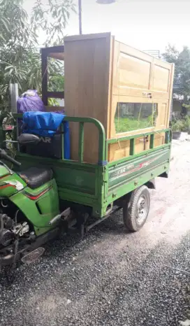 Angkutan tosa roda tiga