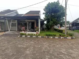 Rumah 17 menit ke Cibinong Square SHM Siap Huni Dibantu KPR  J-34763