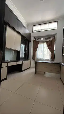 Disewakan Rumah di BTD 1 Kota Baru Parahyangan