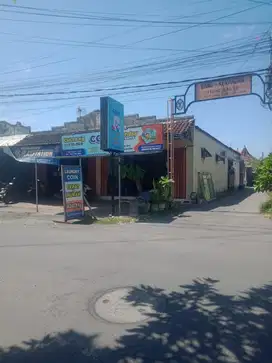 DIJUAL TANAH BONUS 2 UNIT TOKO LOKASI SESETAN DENPASAR BALI
