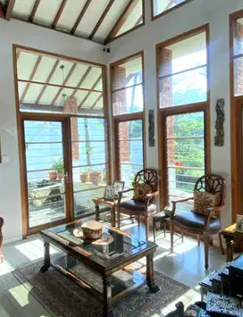 Rumah Dago Pemandangan Cantik Air terjun SiapHuni Bandung Utara