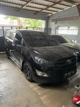 Innova V 2.0 mt 2015