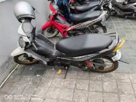 Yamaha vega rr putih 2014