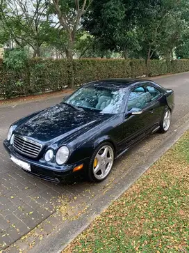 Mercedes-Benz E320 2001 Bensin