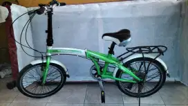 Sepeda lipat merk phoenix