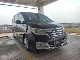 DP 5% Nissan Serena 2.0 Highway Star Panoramic Bensin-AT 2017 TOES