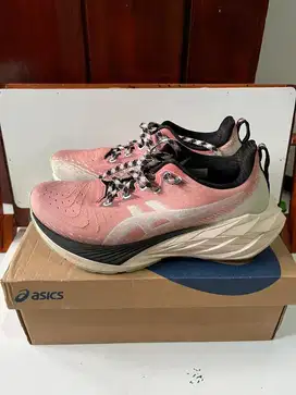 Asics Novablast 4 TR