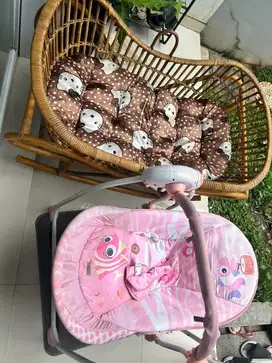 Ayunan Bayi Rotan dan Listrik
