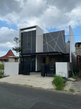 Rumah Modern Kalasan Pondasi 2 Lantai Legalitas SHM Lengkap Bisa KPR