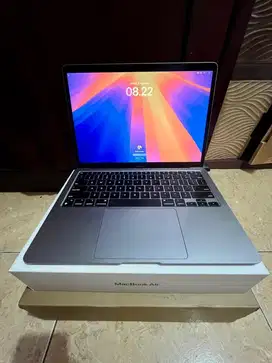 MacBook Air 13 M1 2020 iBox 8/256 Like New - Garansi Resmi s/d 2026