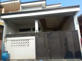 Dijual cepat edisi mau pindah, rumah murah 2 lantai