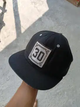 Topi Snapback Trenta Caps 30