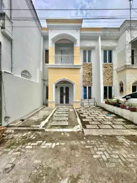KOMPLEK HELVETIA SETIA LUHUR 2,5 LANTAI