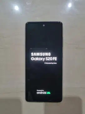 SAMSUNG 8/256, S 20 FE, mulus, baterai sehari semalam.