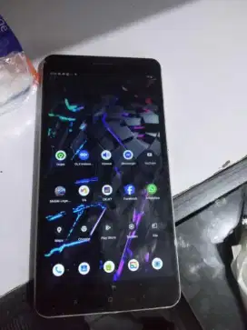 Mi max 2  4/32 gb