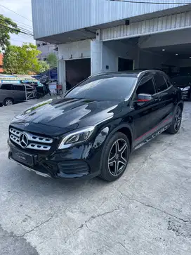 MERCY GLA 200 2018 HITAM PLAT W KM30rb